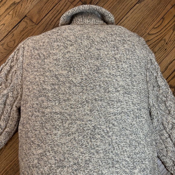 NWT Banana Republic Heritage Shawl Collar Cardigan - Italian Yarn Gray/Cream XL - Picture 6 of 7